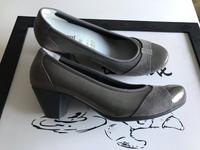 VITAFORM Pumps Lack Leder Strass Grau 38 Weite H NEU NP>100€ Bayern - Landshut Vorschau