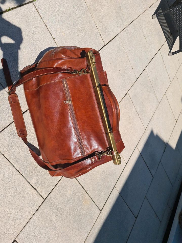 Leder  Reise Koffer/Tasche   Marke Diletta Firenze in Eppstein