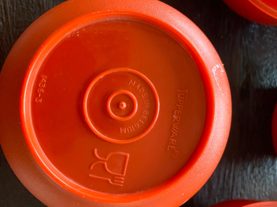 4 Tupperware kleine Schüssel Schale orange retro mit Deckel in Ochsenfurt