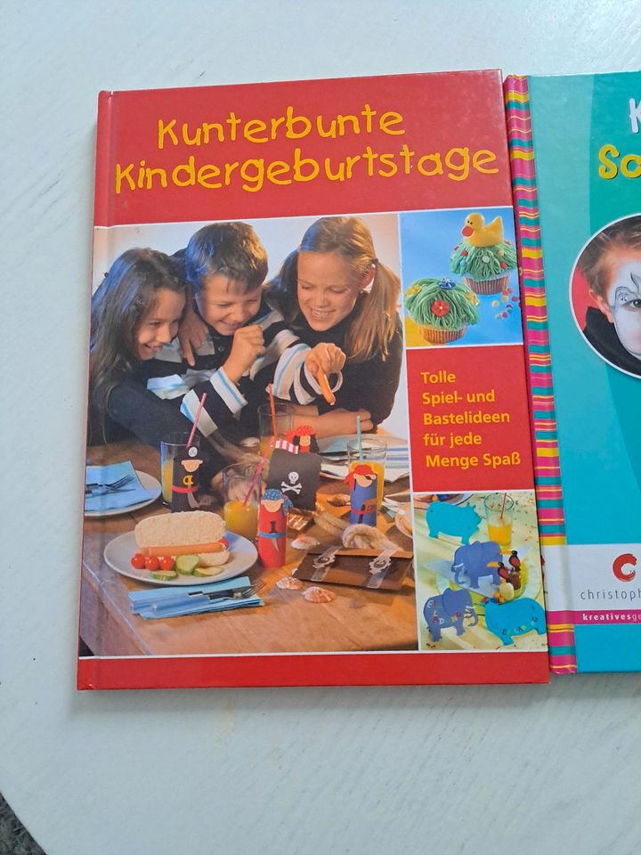 Kunterbunte Geburtstage und Schminkgesichter Bücher in Berlin