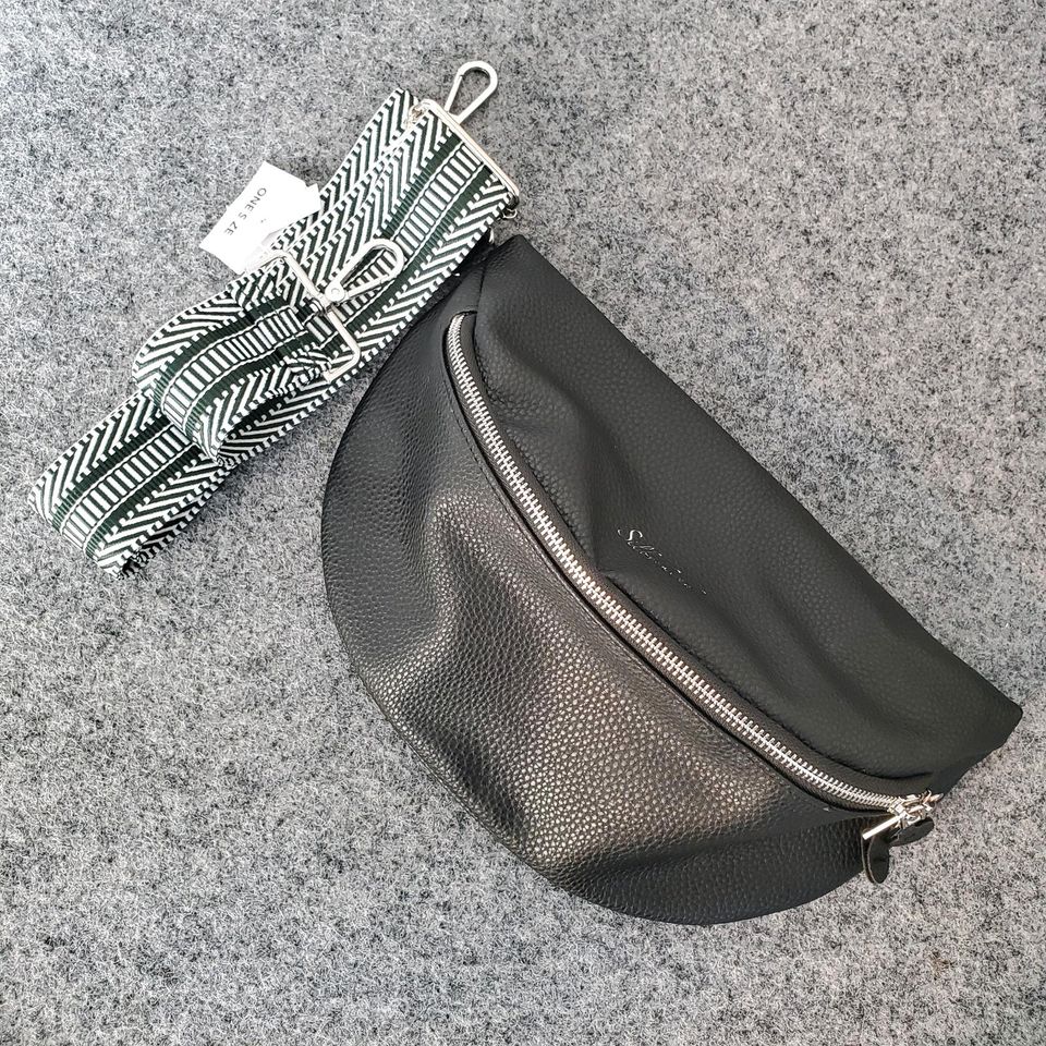 Crossbody Bag schwarz - groß - in Dresden