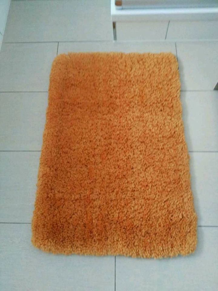 NEU Bad Badezimmer 90x60cm kleiner Teppich Badematte orange in Leipzig