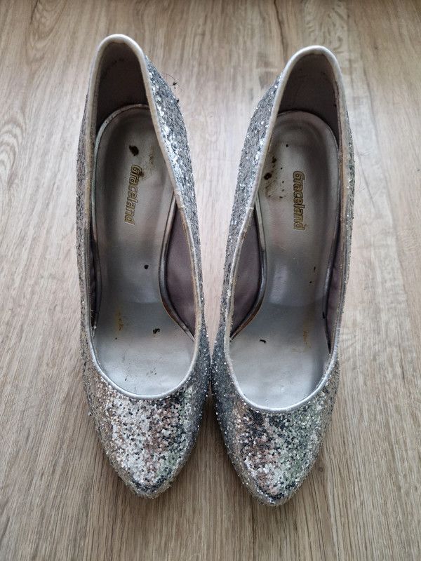 Pumps Glitzer Glitzerpumps silber Glitzerschuhe pinke Sohle 38 in Lüneburg