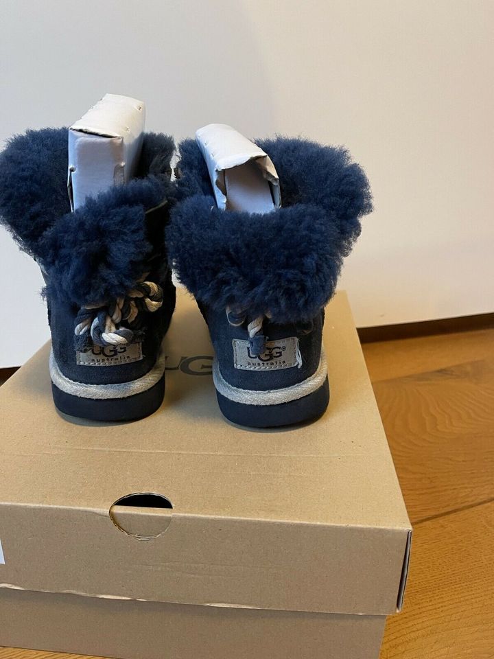 Kinder UGG Boots in Hanau