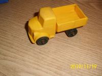 Viking Plast no. 115 Truck Lorry Plastik Vinyl lkw  Model yello Herzogtum Lauenburg - Berkenthin Vorschau