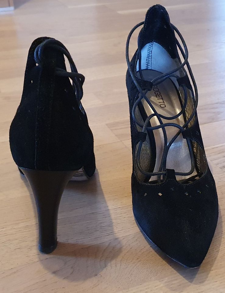 Progetto Wildleder Pumps / High Heels Gr. 39, schwarz in Hosenfeld