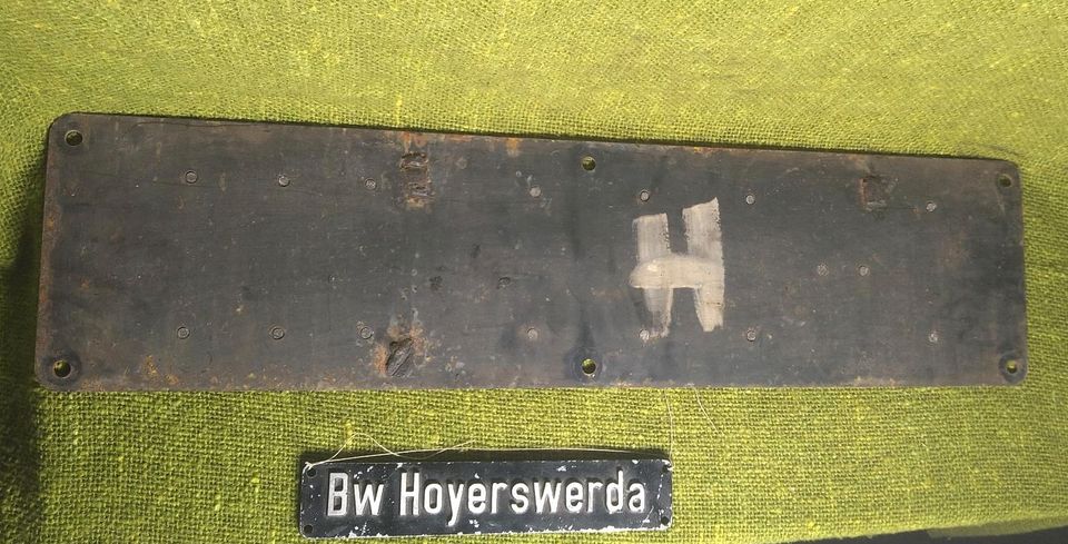 Lockschild Lokomotive Baureihe E 10 BW Hoyerswerda deutsche Bahn in Großenhain