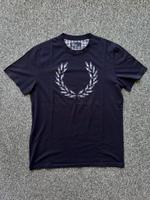 Fred Perry T-Shirt, Gr.M, dunkelblau, neuwertig Hessen - Mainhausen Vorschau