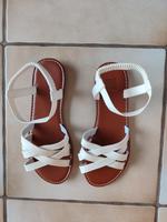 Weiße Sandalen Gr. 38 Neu Hessen - Bad Endbach Vorschau