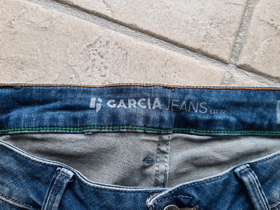 Garcia Jeans Gr. 33/30 Modell Russo Regular in Rees