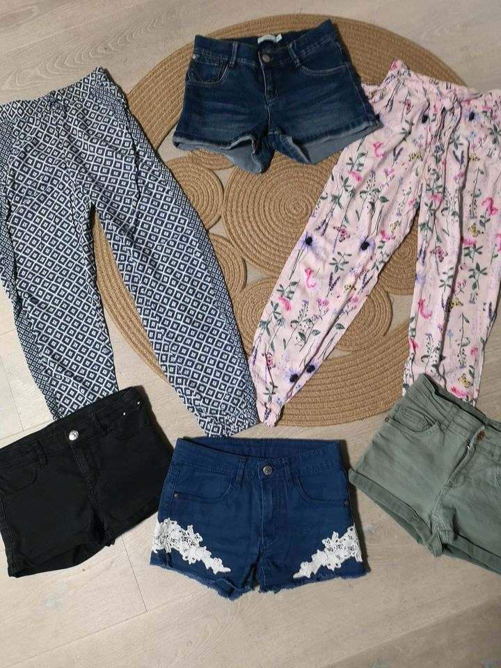 Shorts / Kurze Hosen / Jeans Gr. 134 H&M / Name it in Menden