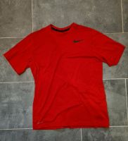 Nike Sport T-shirt rot Rheinland-Pfalz - Winnweiler Vorschau