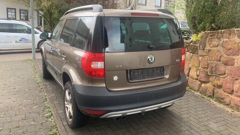 Škoda Yeti  2,0 TDI 4 Motion in Dillingen (Saar)