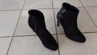 Högl Wildleder Stiefeletten Schwarz 38 Düsseldorf - Hubbelrath Vorschau