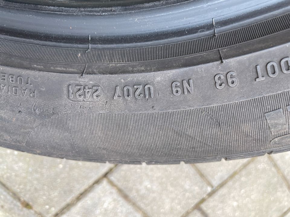 4 Stück Pirelli Allwetterreifen 205/55/17 95V M&S all season in Teuchern