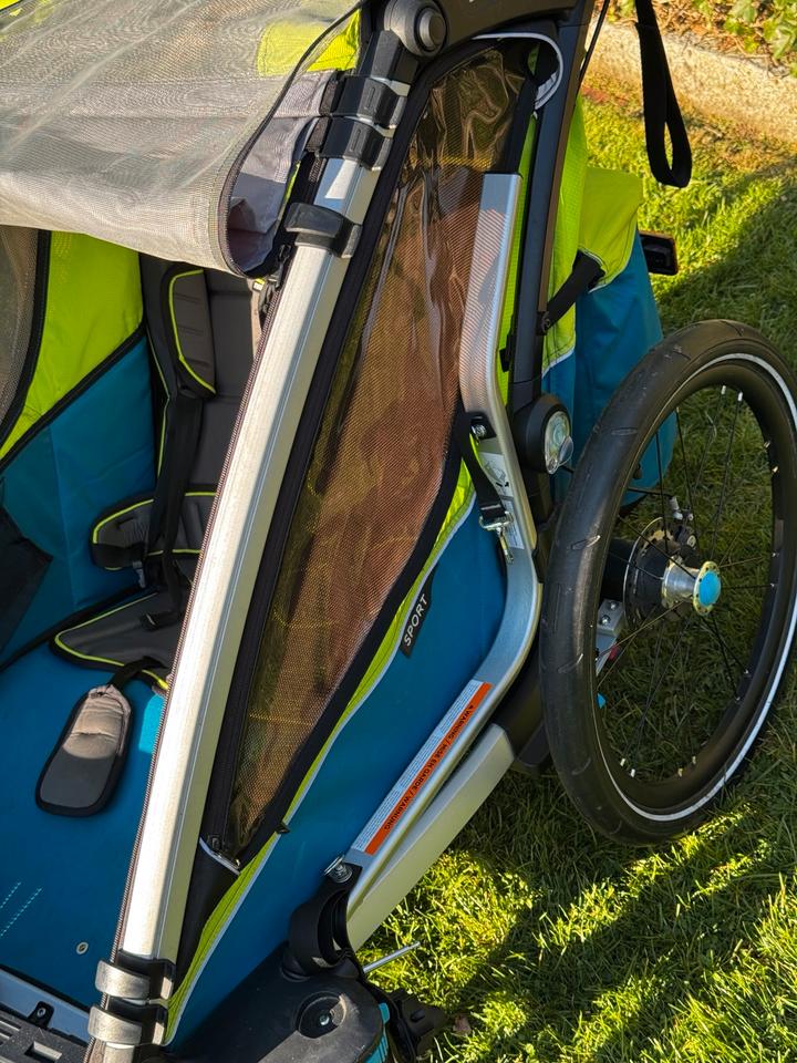 Thule Chariot Sport 2 in blau grün mit Zubehör zu verkaufen in Ritterhude
