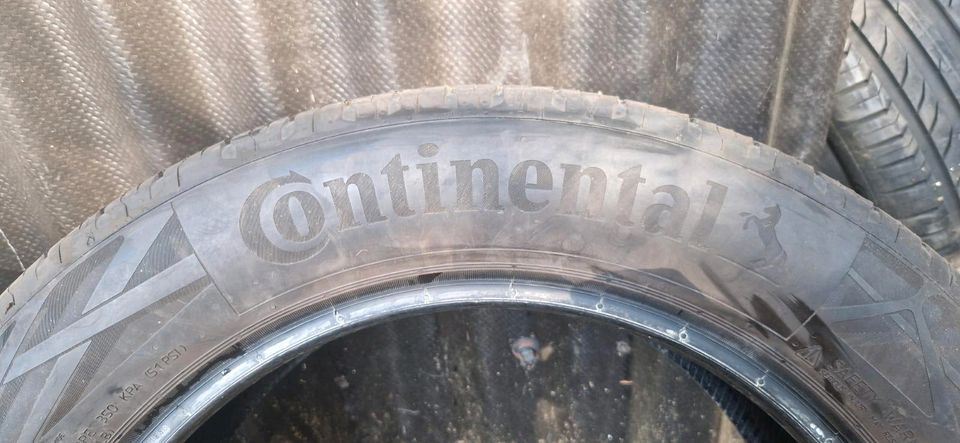5 Reifen Continental 235/55 R18 W in Zeven