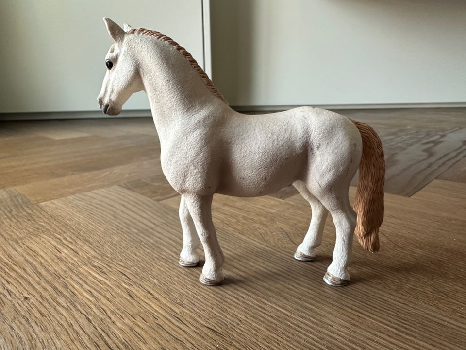 Schleich Pferd Lusitano Stute in Mainhardt