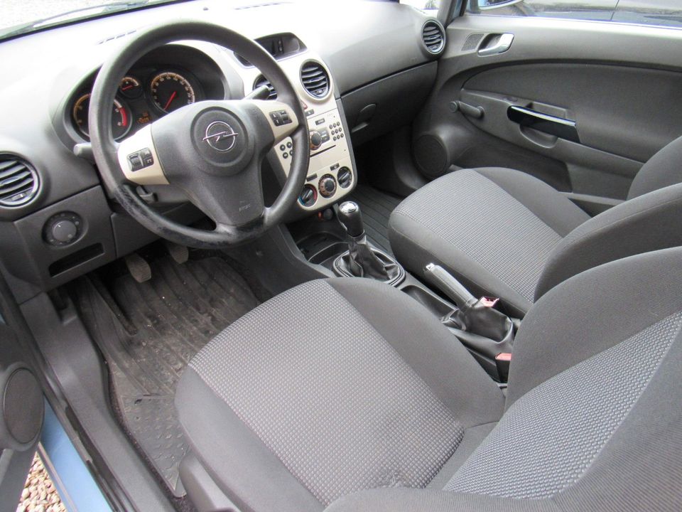 Opel Corsa D Edition 1 Hand TÜV Neu Servo Zentral in Kiel