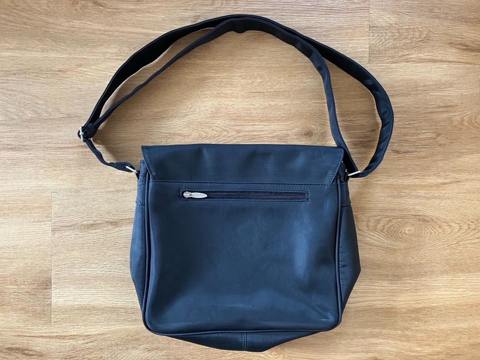 Tasche Umhängetasche Handtasche Bag schwarz in Beindersheim