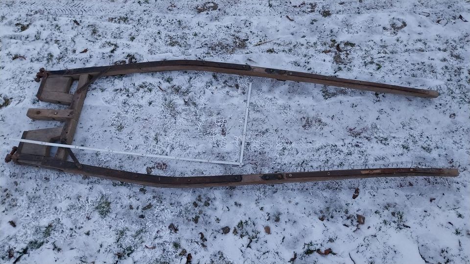 Alte Einspänner Schere/ Einspänner (2x aus Holz/Metallbeschlag) in Wardow