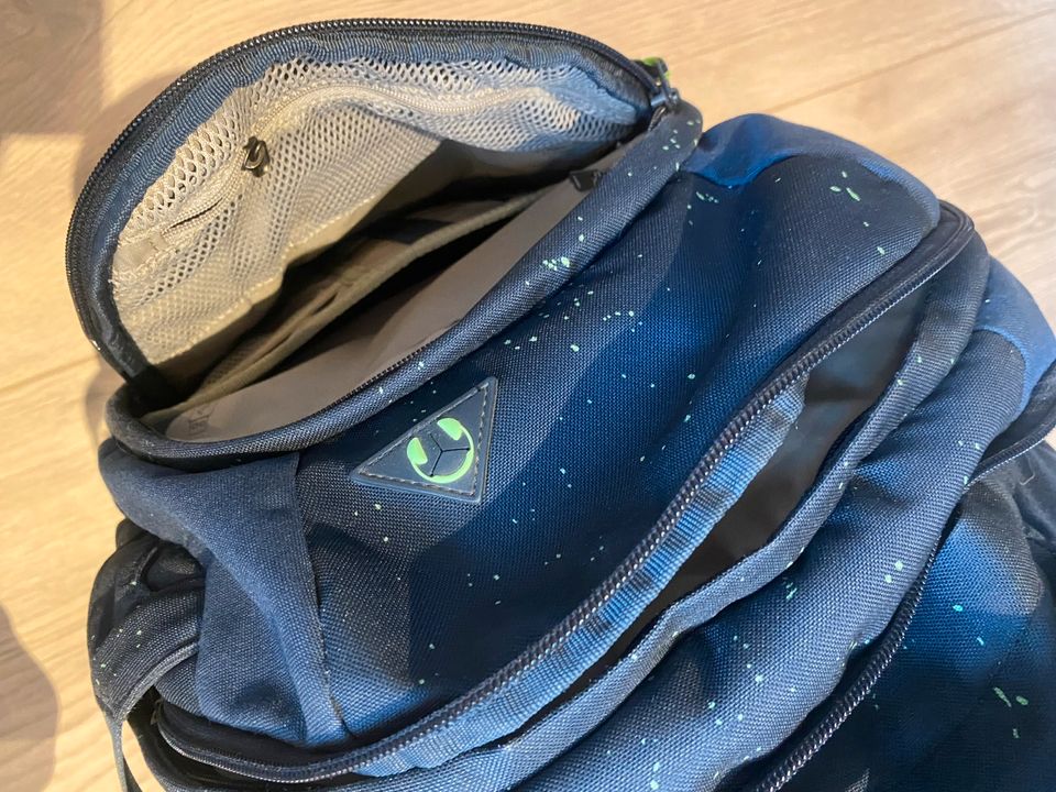 SATCH Rucksack blau/grün in Büdelsdorf