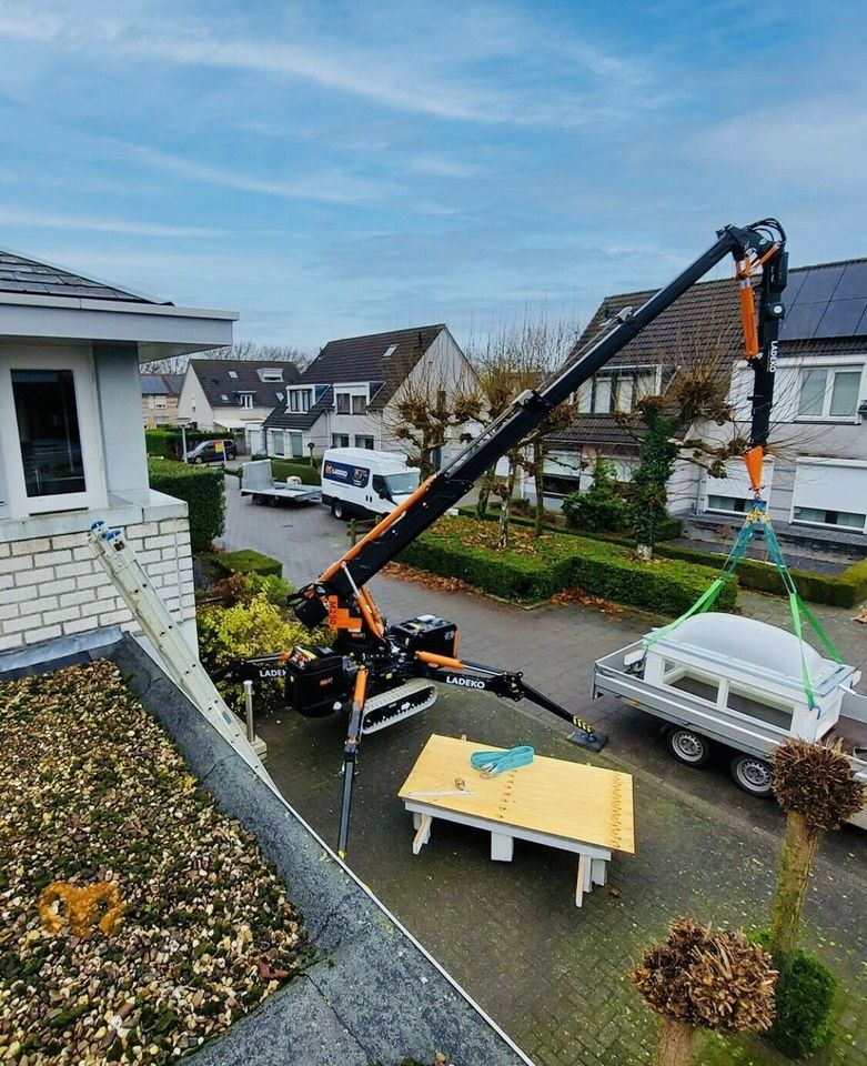 Minikran Raupenkran Arbeitsbühne Glasmontage Pool zu mieten leihen vermieten Vermietung Kranarbeiten Dachdecker in Minden