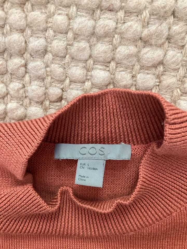 COS, Pullover, 100% Wolle, Gr. 36 in Offenbach