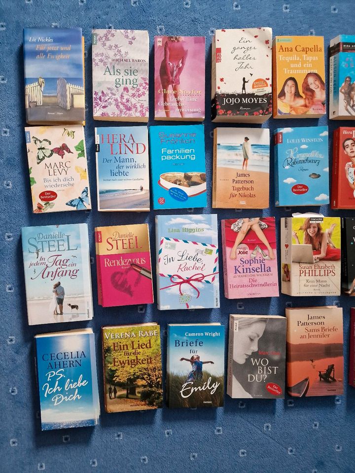 34 Bücher/Liebesromane wie Danielle Steel, Cecelia Ahern, etc in Bergheim