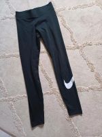 Nike Leggings schwarz Größe S neuwertig Hessen - Oberursel (Taunus) Vorschau