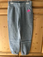 Nike Sporthose, grau, Größe 137-146 cm, innen angeraut Kr. München - Putzbrunn Vorschau