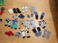 Socken Micky Maus Jungen H&M 17 18 19 20 22 25 26 27 28 30 Baden-Württemberg - Freiburg im Breisgau Vorschau