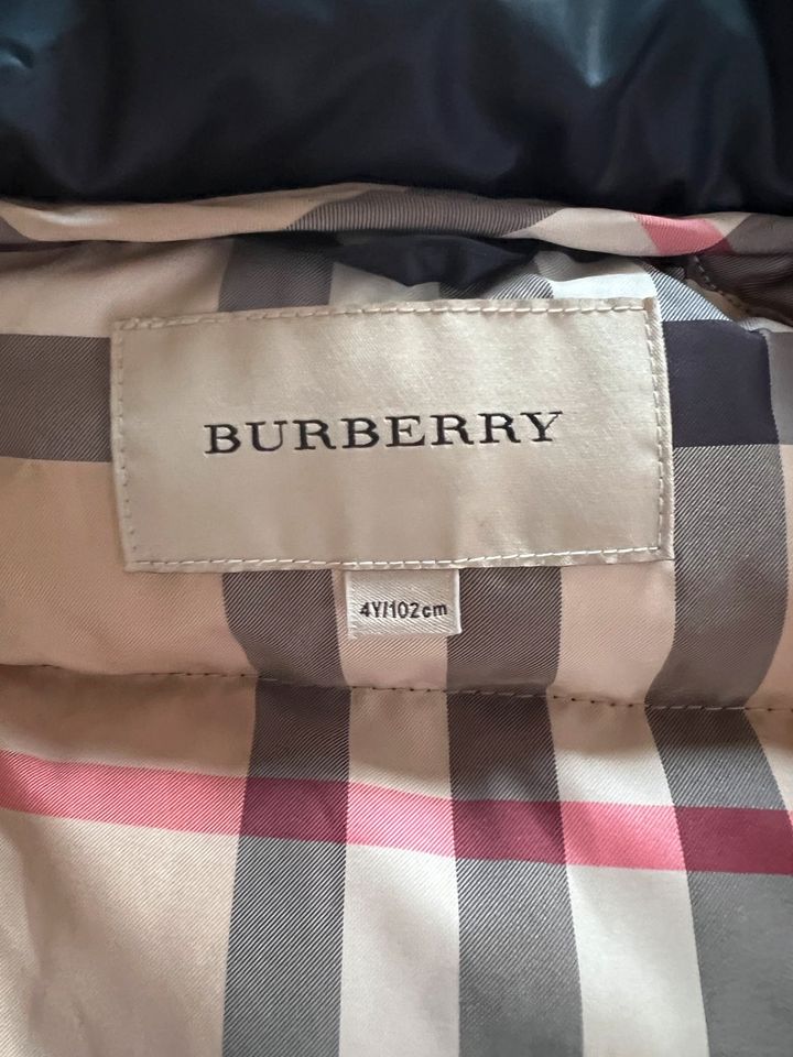 Burberry Jacke Puffer Steppjacke Blau Nova Check 4y 98 104 110 in Osnabrück