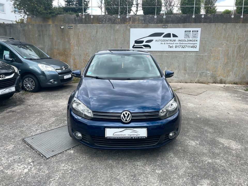 Vw GolfVI Team  Automatik 2 Hand Parksensor Tempomat Sitzheizung in Ingoldingen