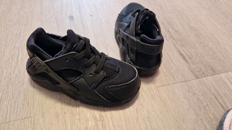 Nike Schuhe kinder in Odenthal