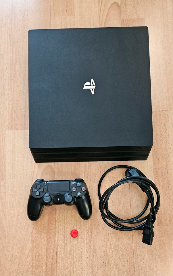 Playstation 4 Pro 1 TB inkl. 1 Controller in Essen