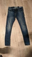 GUESS Jeans - ungetragen gr 31 Frankfurt am Main - Bockenheim Vorschau