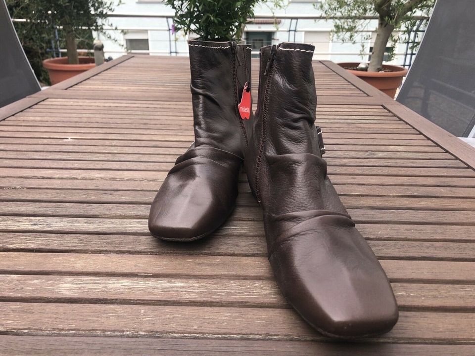 Stiefelette echtes Leder NEU in braun in Braunfels