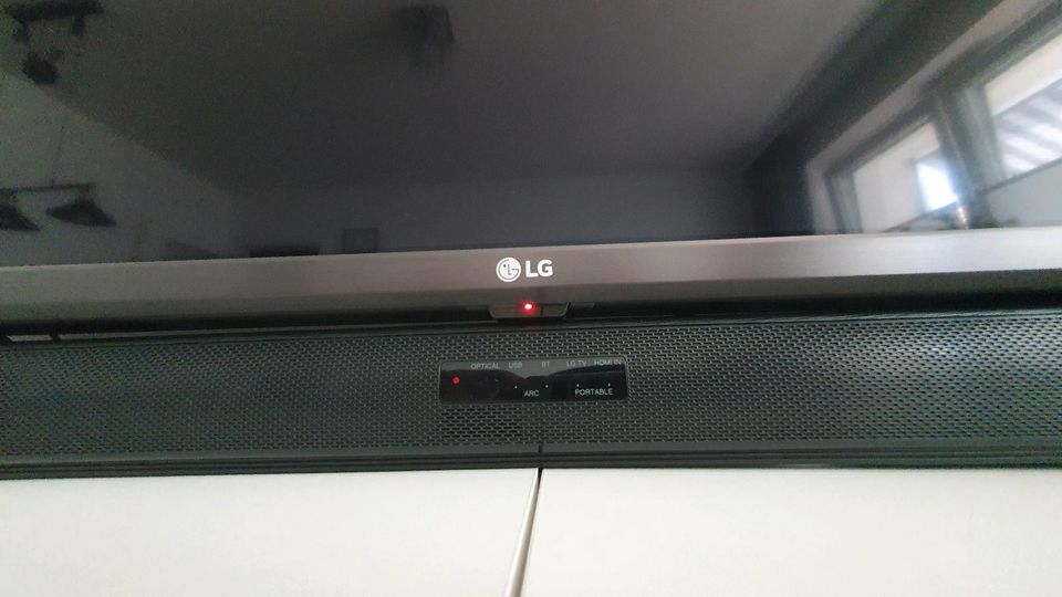 LG*smart TV* UHD* 55 zoll* schwarz in Hamburg
