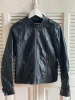 Hollister Kunst-Lederjacke Größe M Köln - Nippes Vorschau