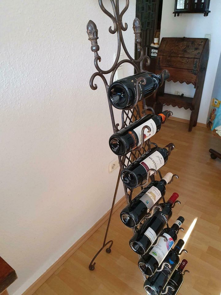 Tolles  ausgefallenes Weinregal zum stellen oder hängen in Rüdesheim am Rhein