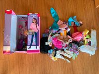 Barbie - gesammelte Puppenkleidung mit Koffer Bayern - Bernried Niederbay Vorschau