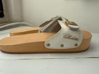 Cellulette Holzpantolette Gr. 38 mit Fersenvertiefung (wie ROOTS) Düsseldorf - Stadtmitte Vorschau