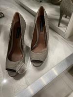 ZARA Damenschuhe Pumps High Heels Größe 36 Wandsbek - Hamburg Tonndorf Vorschau