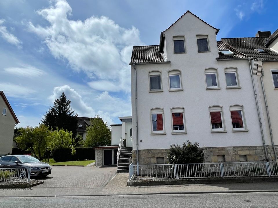 gepflegtes 1 Familienhaus mit vermieteter Einliegerwohnung in Niestetal Sandershausen zu verkaufen in Niestetal