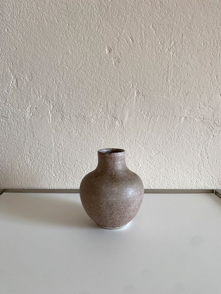 Vintage Künstler Keramik Vase Signiert Mid Century Wabi Sabi in Berlin