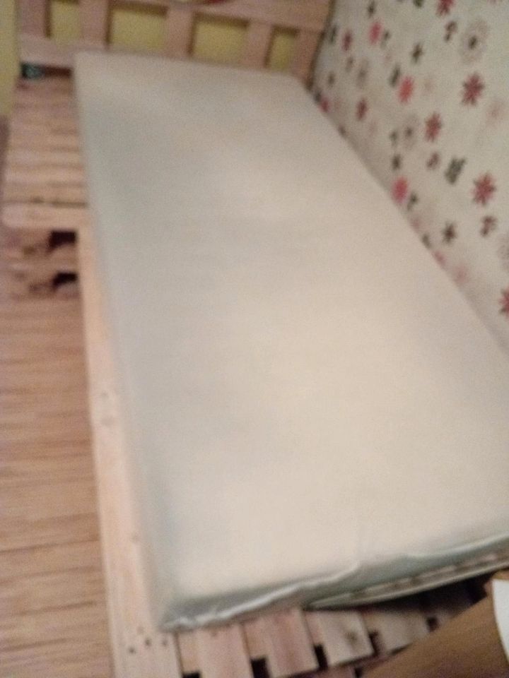 Matratze ohne Flecken in Hoyerswerda