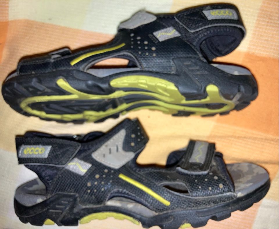 Sandalen Ecco  Gr 33 mit Klettverschluss  je 16€ VB in Uetze