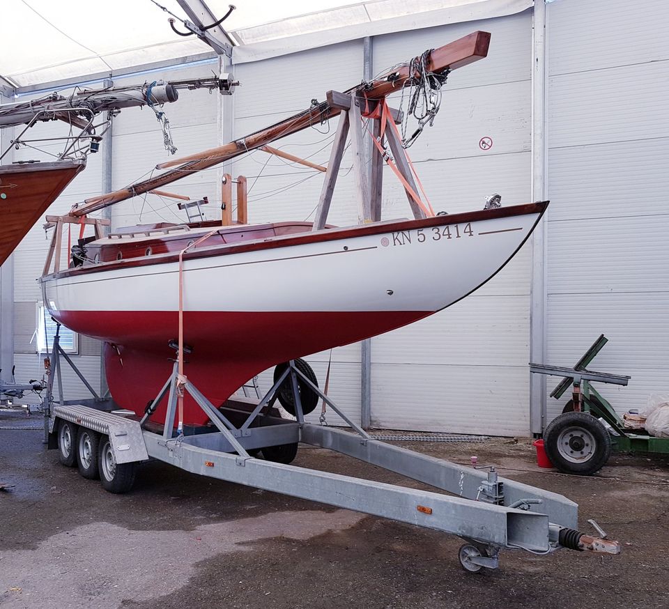 Segelboot mit Straßentrailer - Klassischer 30er Seekreuzer in Überlingen