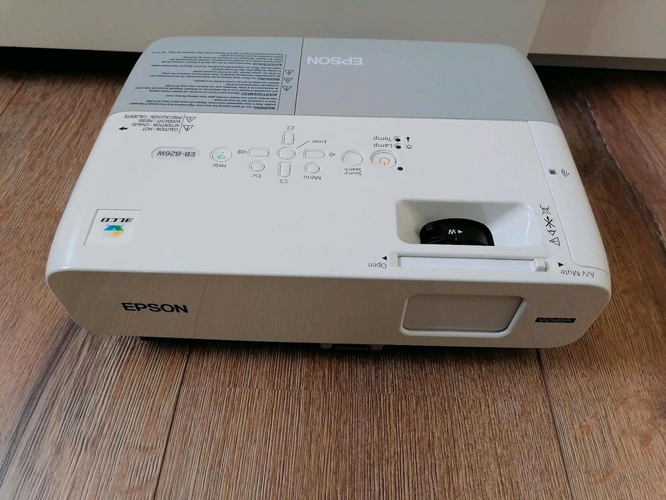 Epson EB 826W LCD Beamer WXGA 2500 Lumen in Hessen Epson EB 826W LCD Beamer WXGA 2500 Lumen in Hessen